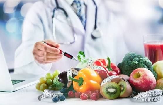 Asesoría de nutrición con alimentos saludables